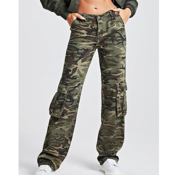 Camo Print Cargo Pants - Picture 1 of 7